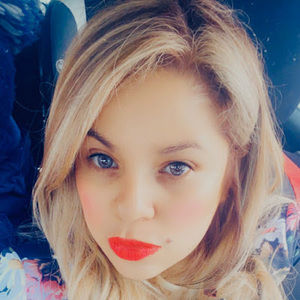 Meet your Posher, Lorena